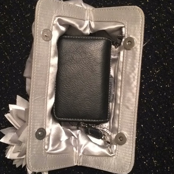 Charming Charlie silver special occasion bag. - Picture 6 of 6